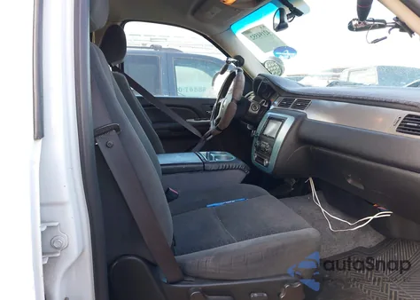 2008 Chevrolet Tahoe Police z USA, uszkodzony, nr VIN 1GNEC03028R158542